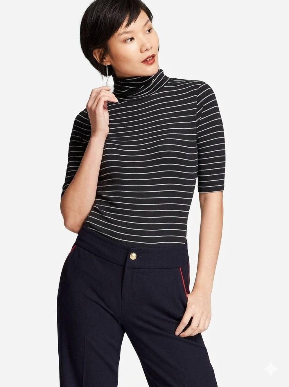 ☔️🩵Black Striped Stretchy Fitted Elbow Sleeve Turtleneck Top Medium